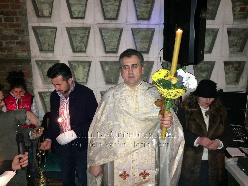 Invierea Domnului - Sfintele Pasti 2015 la Biserica Ortodoxa Romana din Straubing - Hristos a Înviat!