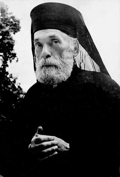 Părintele Nicolae Steinhardt - Acum stiu, am aflat si eu: “Lasa gunoiul vecinului acolo unde vecinul însusi l-a pus…”