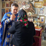 Părintele Vasile Florin Reuţ a avut parte de o surpriză deosebită din partea credincioşilorr